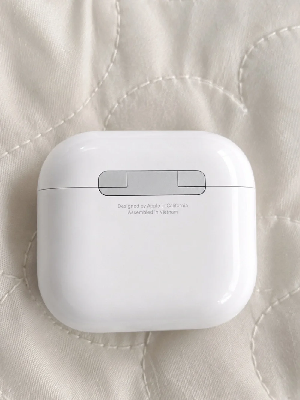 Apple White AirPods Pro Wireless Charging Case